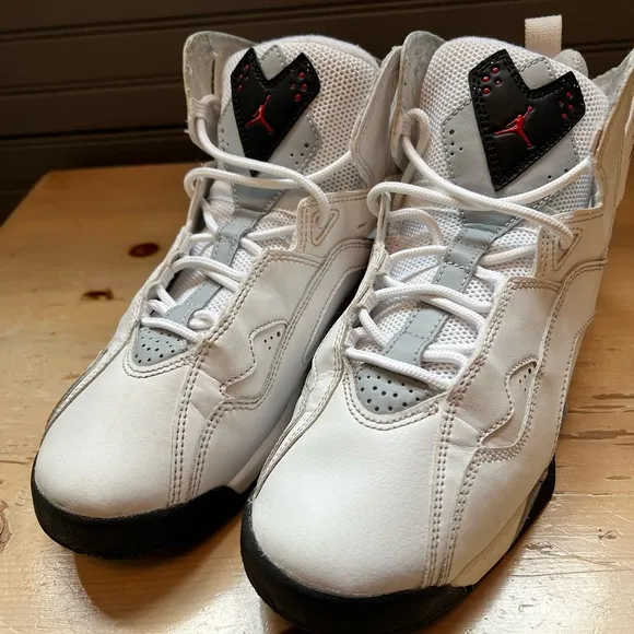 Nike Boys Air Jordan True Flight 343795-121 White Basketball Shoes Size 7Y