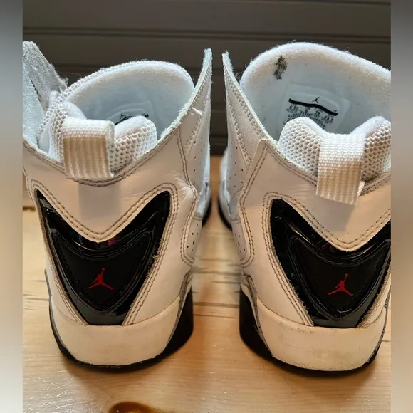 Nike Boys Air Jordan True Flight 343795-121 White Basketball Shoes Size 7Y