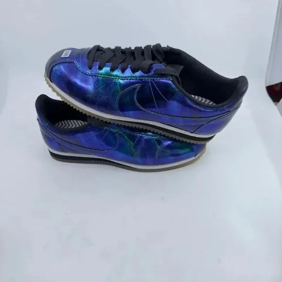 Nike Classic Cortez Leather SE Sneaker Shoes Lace-Up Iridescent Soar Womens 10