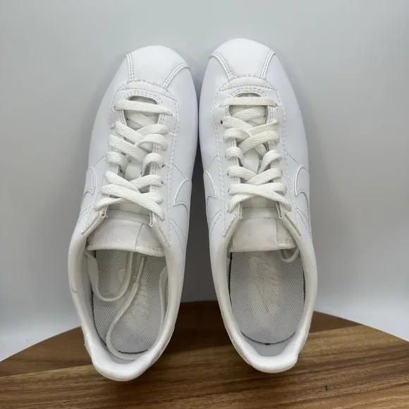 Nike Classic Cortez Low Top Shoes Sneakers Triple White 807471-102 Women's 8