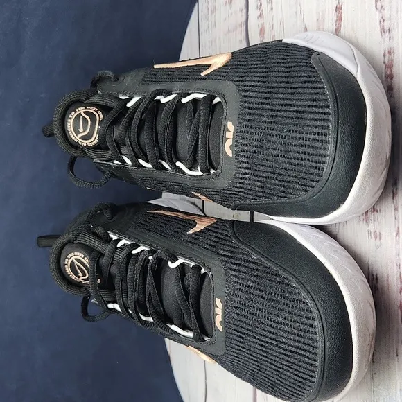 Nike Court Air Zoom NXT Hard Court Tennis Shoes Women's Size 9.5 Black White