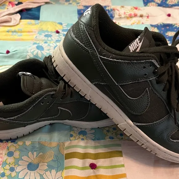 Nike Dunk Low Retro Premium Men’s 7.5, Women’s 9