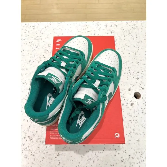 Nike Dunk Low SE Malachite Green Phantom Gum Light Brown Coconut Milk HQ1519 030