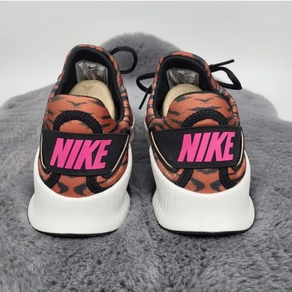 Nike Free Metcon 4 Women's Workout Shoes Size 6