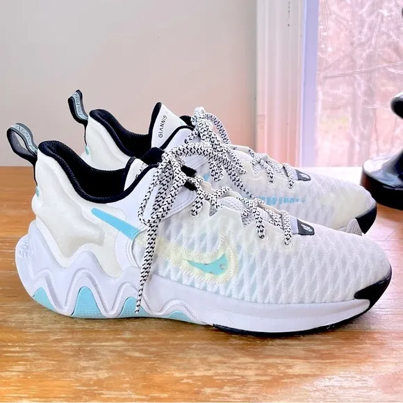Nike Giannis Immortality Youth Basketball Shoes
