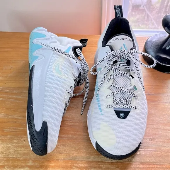 Nike Giannis Immortality Youth Basketball Shoes