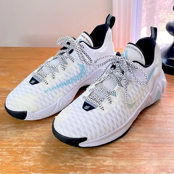 Nike Giannis Immortality Youth Basketball Shoes
