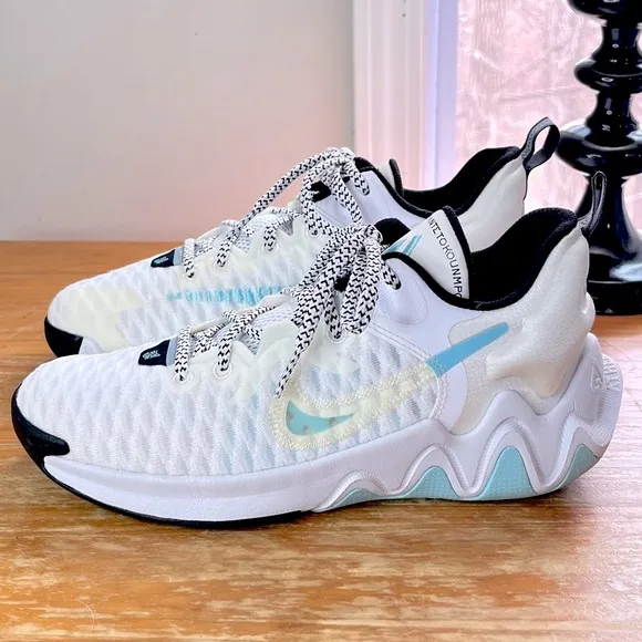 Nike Giannis Immortality Youth Basketball Shoes