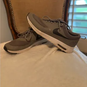 Nike Grayish brown  Sneakers Versatile Everyday Style