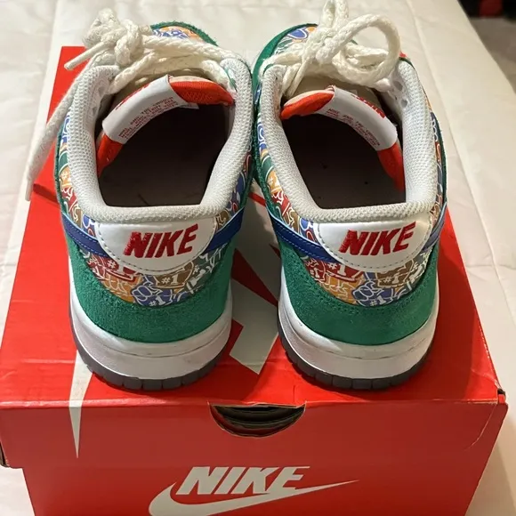Nike Green and Blue Patterned Sneakers