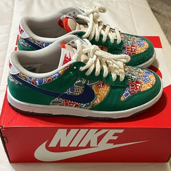 Nike Green and Blue Patterned Sneakers