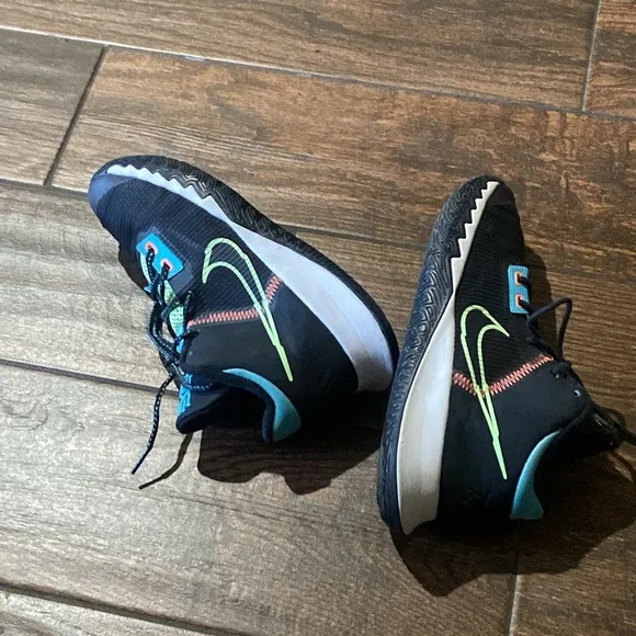 Nike Kids Black and Blue Athletic Shoes Size 6Y