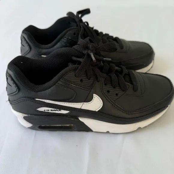 Nike Kids' Grade School Air Max 90 Shoes Black/White/Black Size 3.5