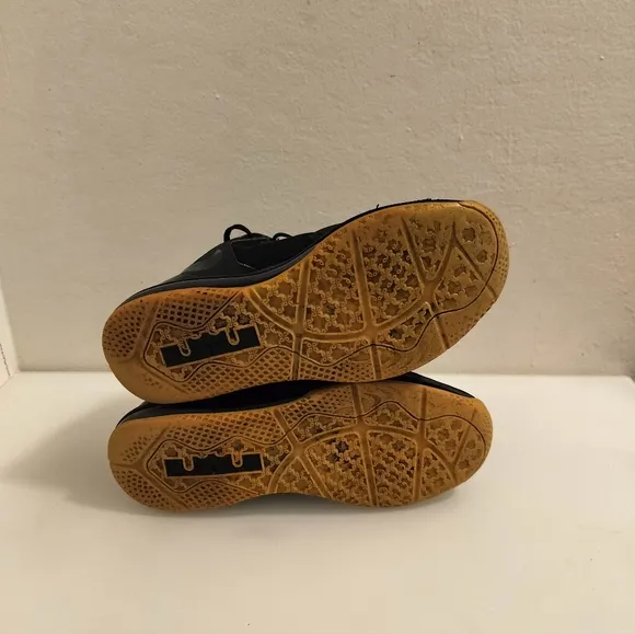 Nike Lebron XI Low Black Gum Pre-owned Men’s US Size 10
