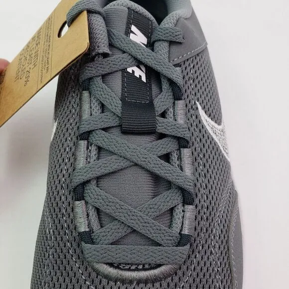 Nike Legend Essentials 3 NN Mens Size 10 Platinum Tint Gray Sneaker Shoes