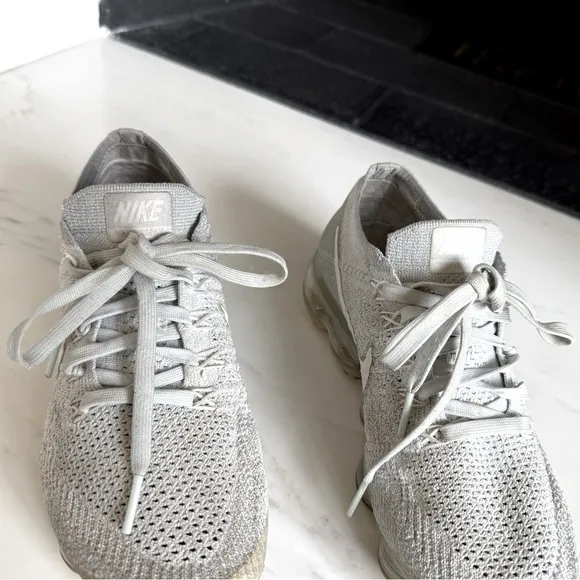Nike Light Gray Air VaporMax Flyknit Athletic Shoes Sneakers Women Size 6.5