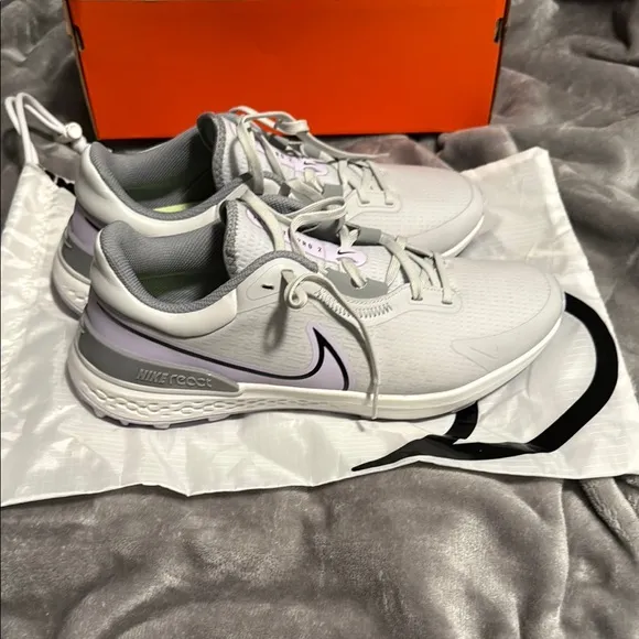 Nike Men's 10.5 Infinity Pro-2 Wide Fit Spikeless Golf Shoes