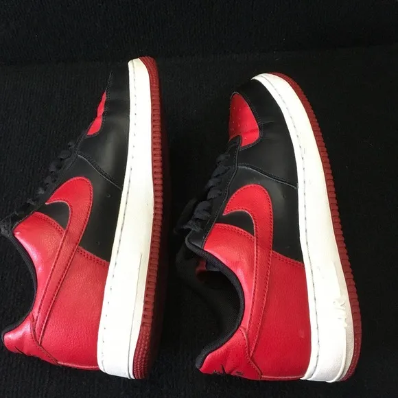 Nike Mens Air Force 1 Low Bred 820266-009 Red Black Lace Up Sneaker Shoes Size 8