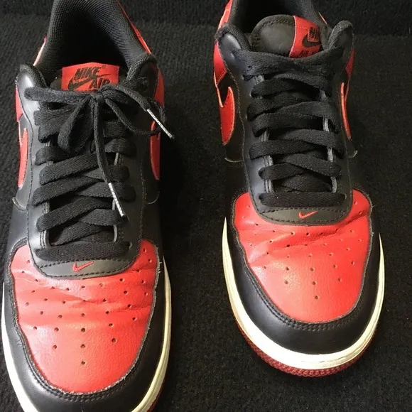 Nike Mens Air Force 1 Low Bred 820266-009 Red Black Lace Up Sneaker Shoes Size 8