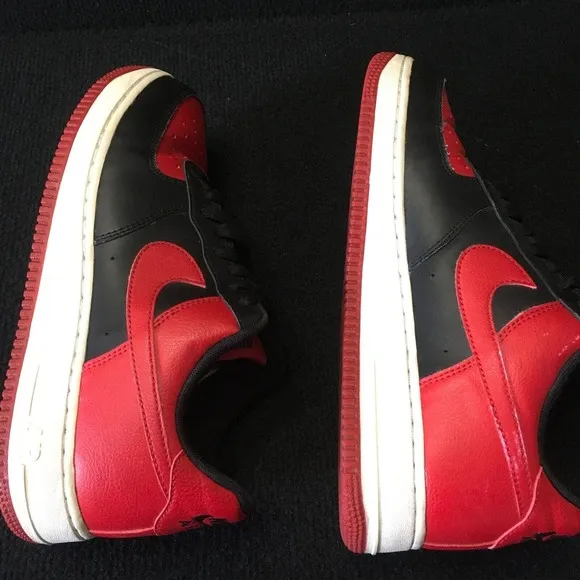 Nike Mens Air Force 1 Low Bred 820266-009 Red Black Lace Up Sneaker Shoes Size 8