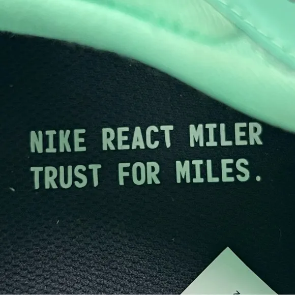 Nike Men’s Size 10 Miler React Running Shoes Lace Up In Sea Green/White