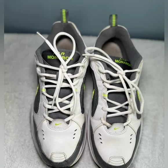 Nike Men's White and Gray Sneakers Sz.10