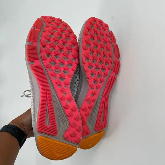 Nike Quest 2 Vast Grey Digital Pink Running Shoes Sneakers Womens 10 Athletic