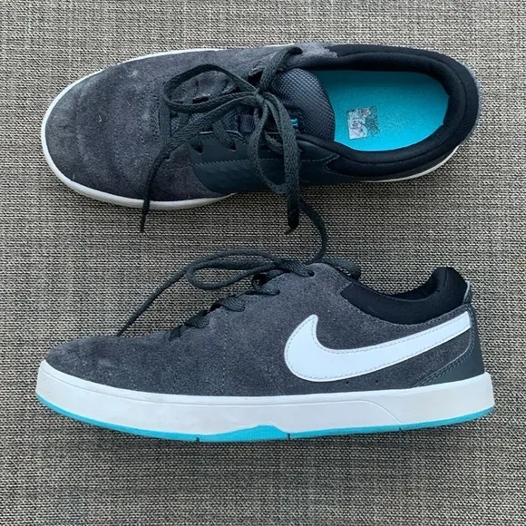 Nike Rabona SB Kids Skate Suede Sneakers