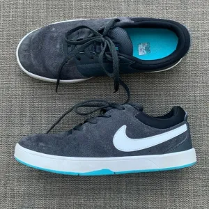 Nike Rabona SB Kids Skate Suede Sneakers