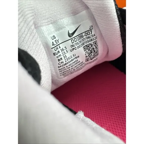 Nike Revolution 6NN (GS) Running Shoes, Black &amp; Pink, Girls Size 4.5Y New In Box
