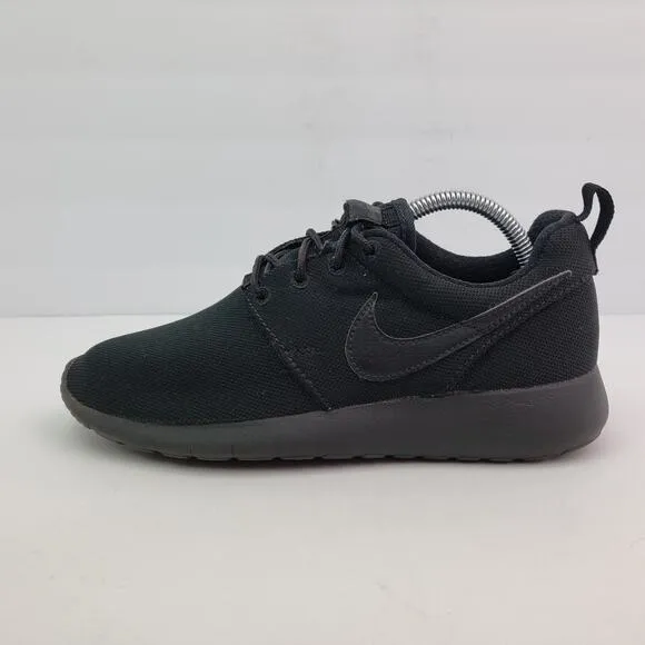 Nike Roshe One Youth Size 4Y Womens Sz 5.5 Black Sneaker Shoes 599728-031