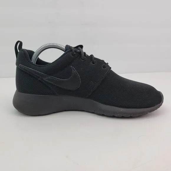 Nike Roshe One Youth Size 4Y Womens Sz 5.5 Black Sneaker Shoes 599728-031