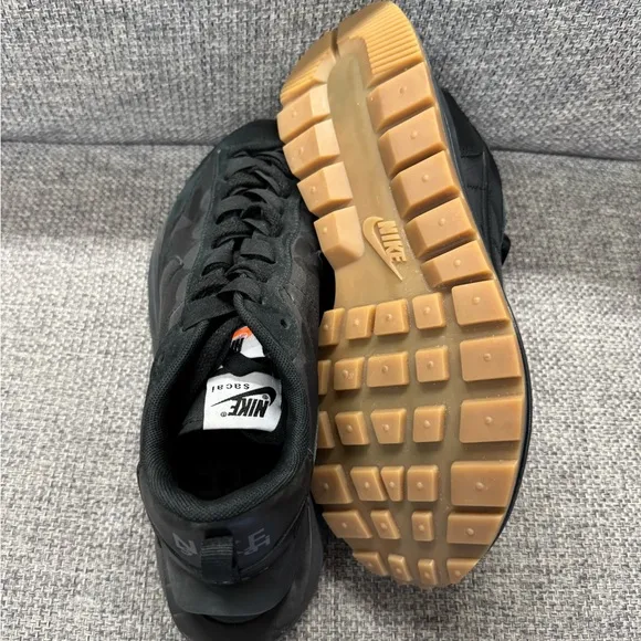 Nike Sacai Men's Black Sneakers