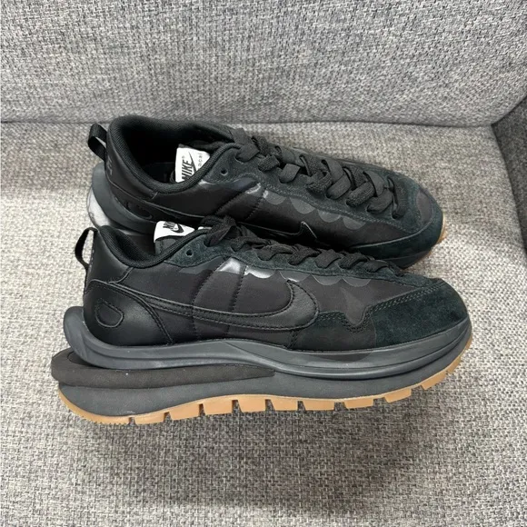 Nike Sacai Men's Black Sneakers