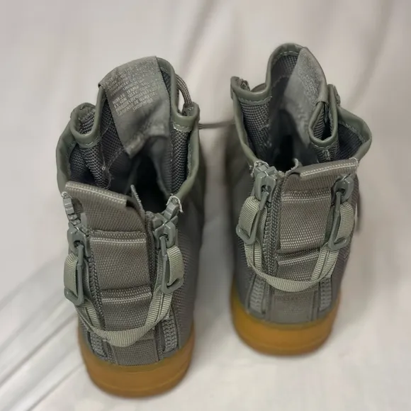 Nike SF Air Force 1 Mid Dark Stucco size 9.5