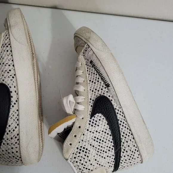 Nike size 5.5Y womens size 7sneakers hi-top mesh suede lace youth athletic