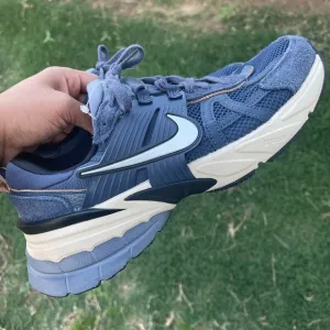 Nike V2K RUN Obsidian Wolf Grey Womens  LifeStyle Casual Shoes Sneakers