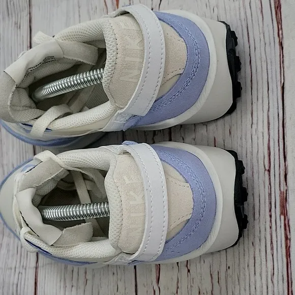 Nike White and Light Blue Sneakers Waffle Sneakers NWOT Women's Size 7.5