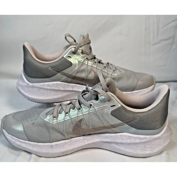 Nike Winflo 8 Premium Women 11 Running Shoe Performance Casual Breathable