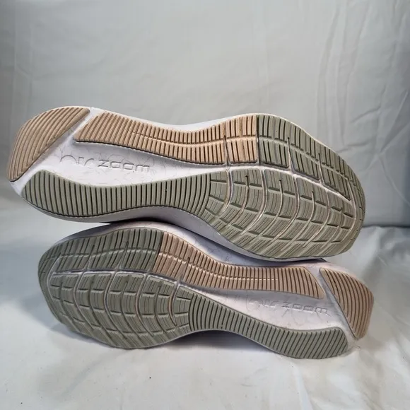 Nike Winflo 8 Premium Women 11 Running Shoe Performance Casual Breathable