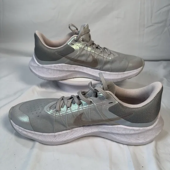 Nike Winflo 8 Premium Women 11 Running Shoe Performance Casual Breathable