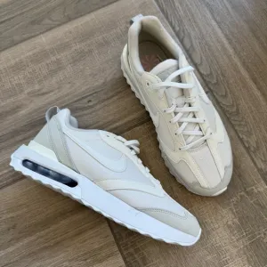 Nike women’s air max Cream ivory Nike Sneakers