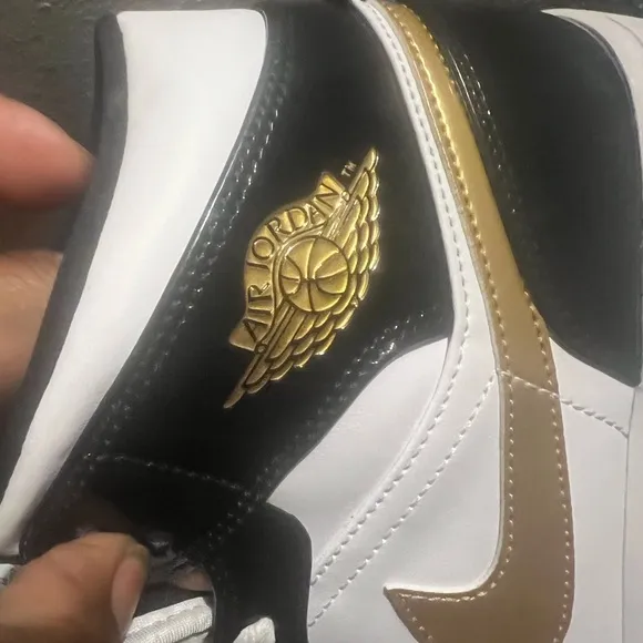 Nike Women's Black and Gold Sneakers Retro 1 Mid Patent Black SE