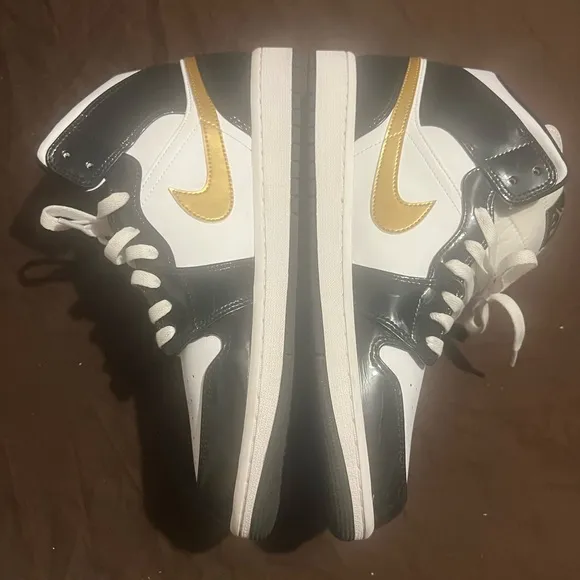 Nike Women's Black and Gold Sneakers Retro 1 Mid Patent Black SE