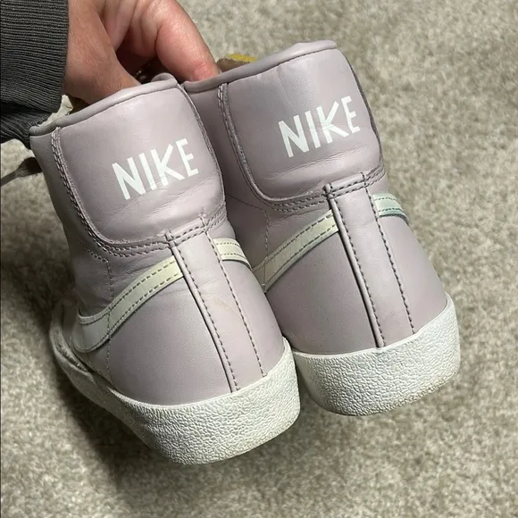 Nike Women's Blazer Mid ‘77 Mauve Sneakers