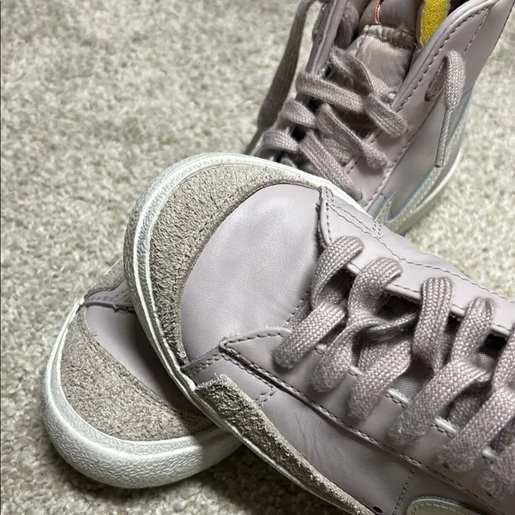 Nike Women's Blazer Mid ‘77 Mauve Sneakers
