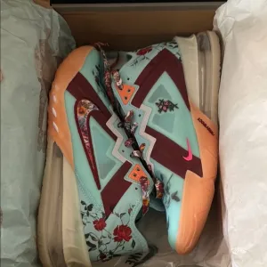 Nike Women's Floral Sneakers - Multicolor