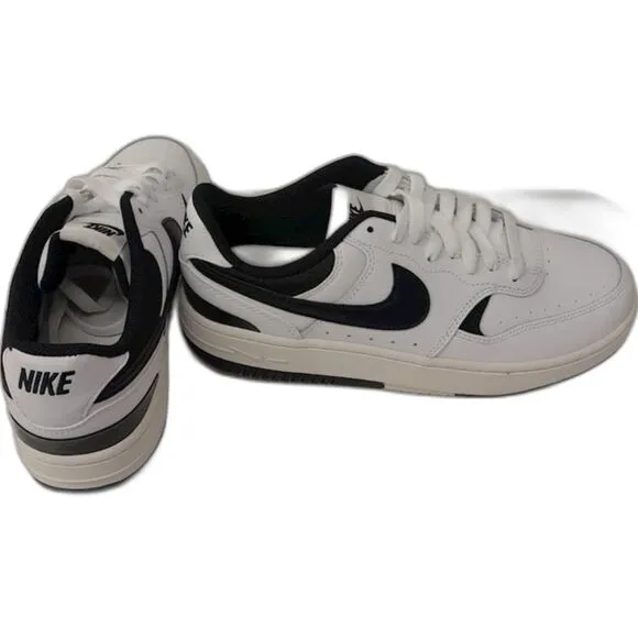 Nike Women's Gamma Force Sneaker - Size 8 - NWOT