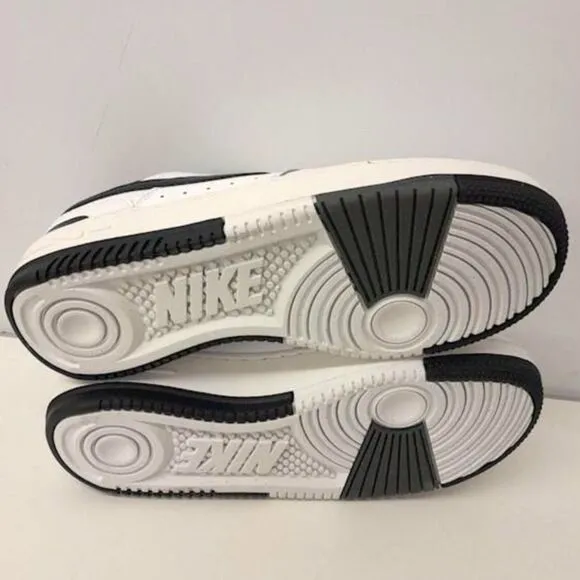 Nike Women's Gamma Force Sneaker - Size 8 - NWOT