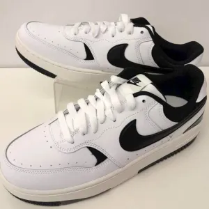 Nike Women's Gamma Force Sneaker - Size 8 - NWOT